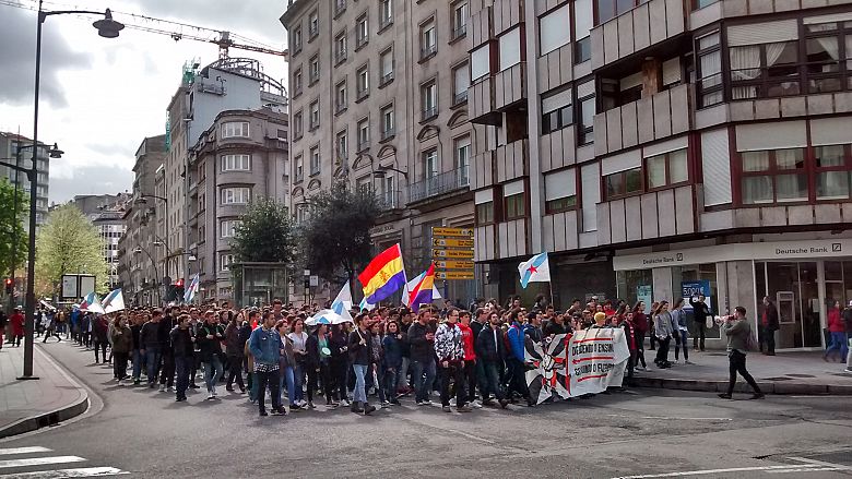 2016 04 13 MobilizacionEstudantil_Ourense_07.jpg